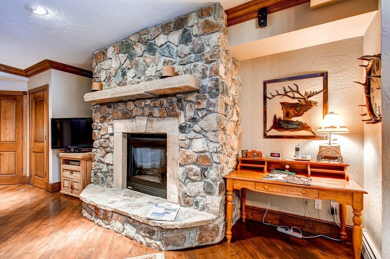 Mccoy Peak Lodge By East West Hospitality