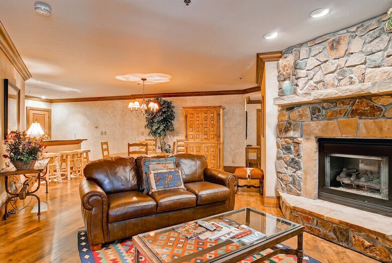 Mccoy Peak Lodge By East West Hospitality