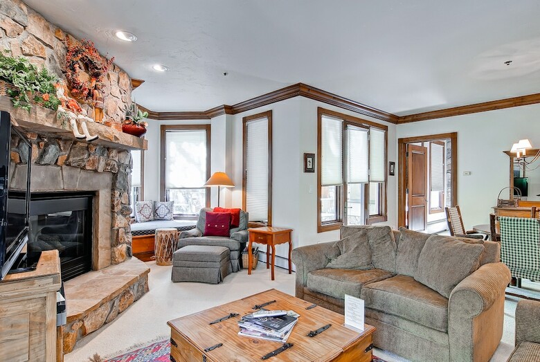 Mccoy Peak Lodge By East West Hospitality