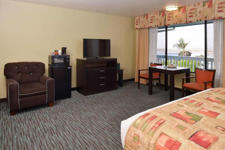 Hotel Bay View Inn