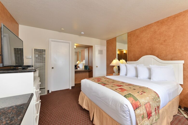 Hotel Bay View Inn