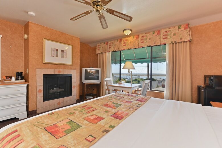 Hotel Bay View Inn