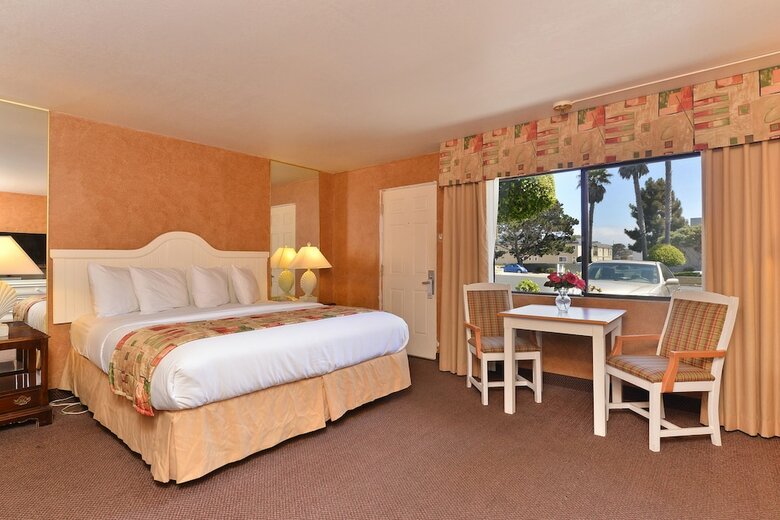 Hotel Bay View Inn