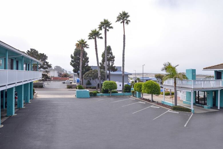 Hotel Bay View Inn