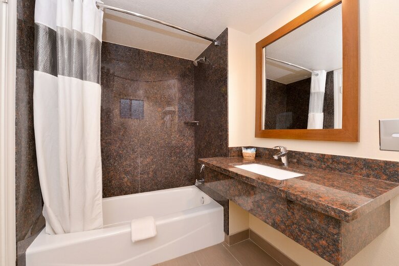 Hotel Bay View Inn