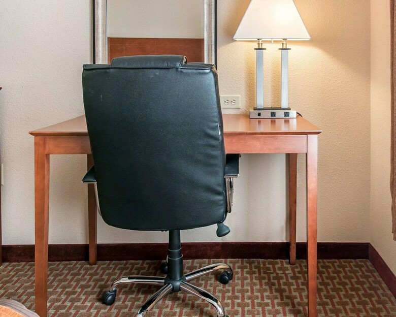 Hotel Quality Inn Near Interstate I94