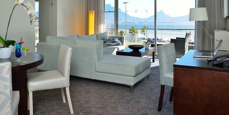 Lagoon Beach Hotel & Spa