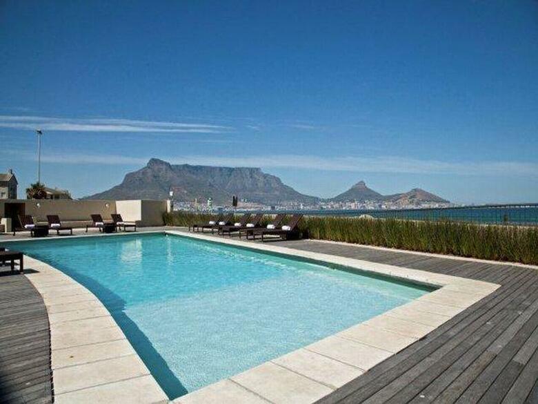 Lagoon Beach Hotel & Spa