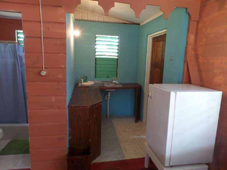 Beach Road Cottages At Jah Bs