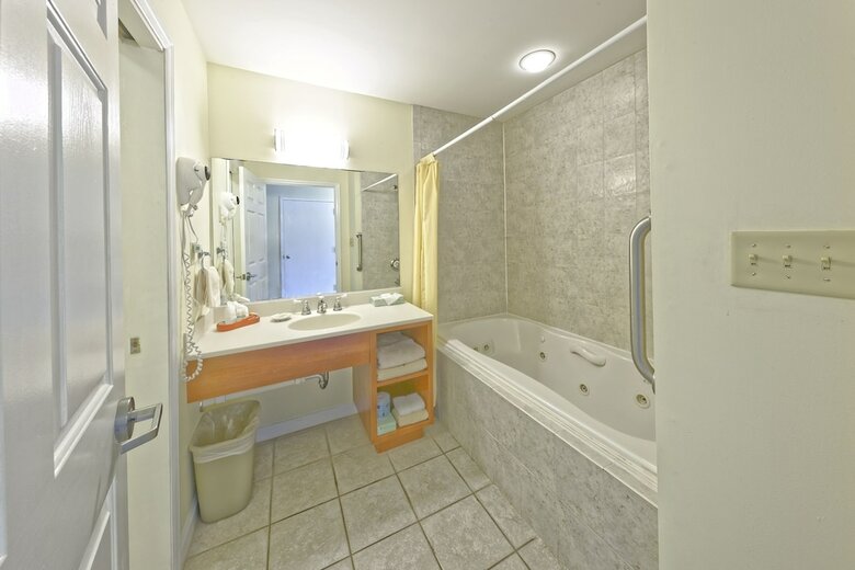 Motel Drifting Sands Oceanfront Hotel