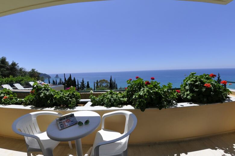 Pelagos Apartments