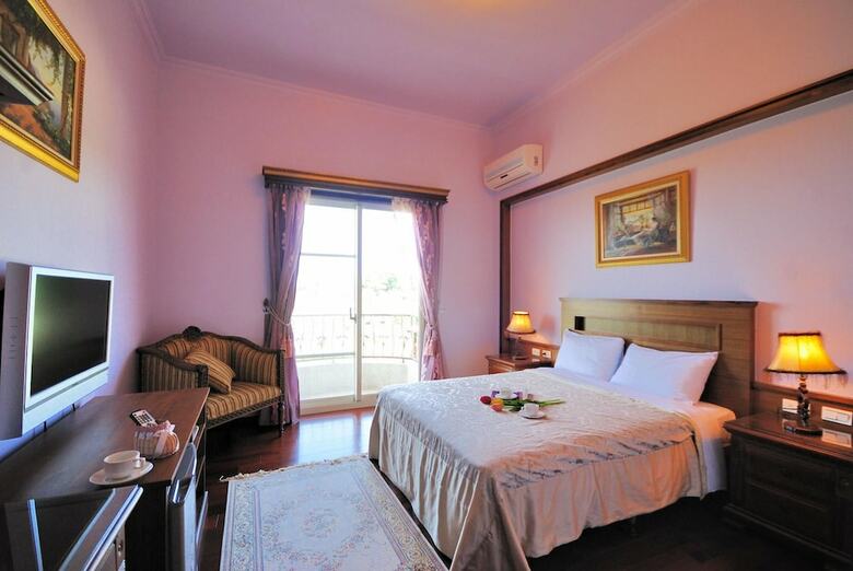 Aurora B&B