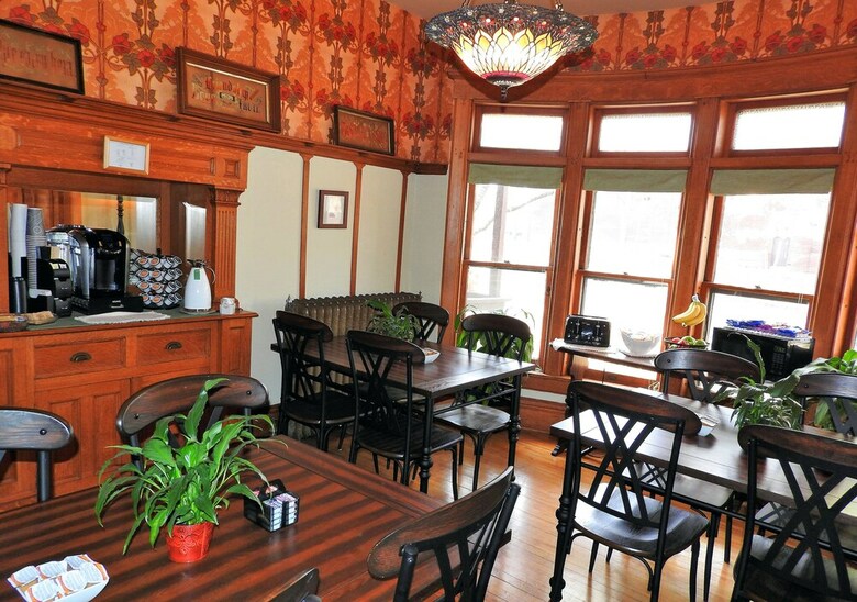 Bed & Breakfast Champaign Garden Inn