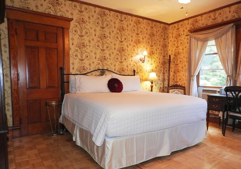 Bed & Breakfast Champaign Garden Inn