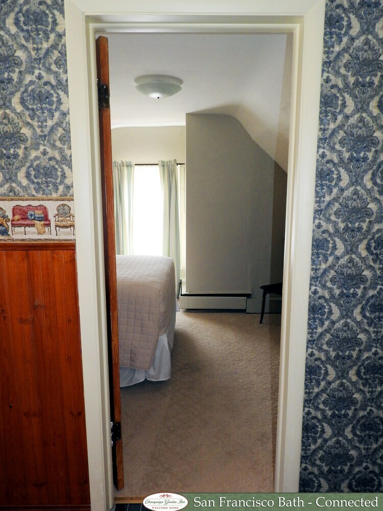 Bed & Breakfast Champaign Garden Inn