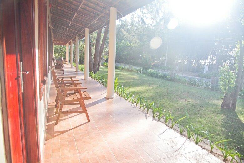 Hotel The Beach House Resort