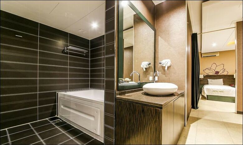 Nice Hotel
