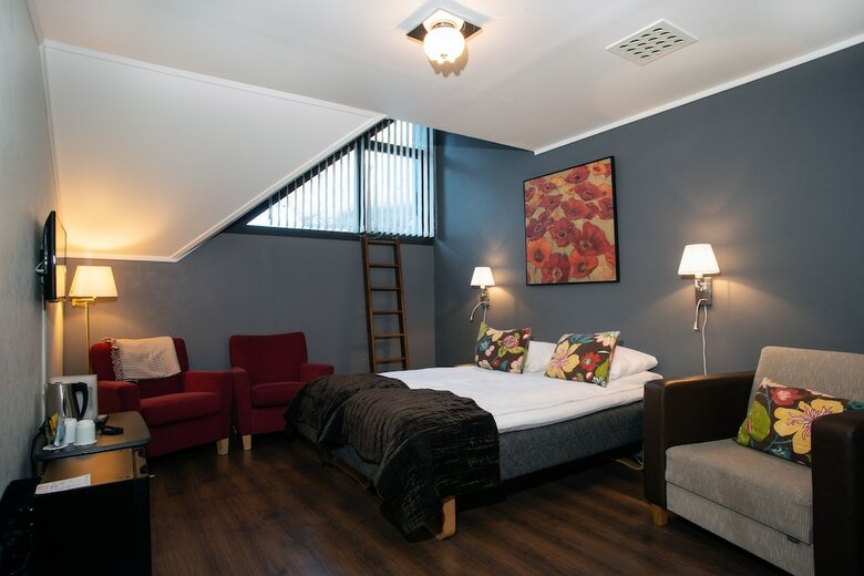 Fl�msbrygga Hotell