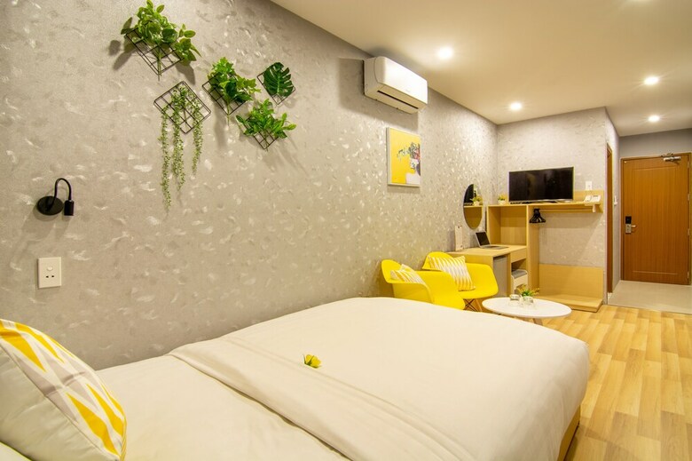 Happy Day Hotel