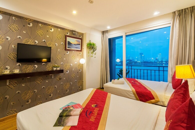 Happy Day Hotel
