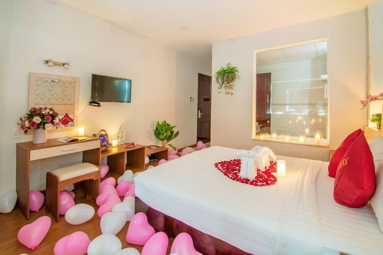 Happy Day Hotel