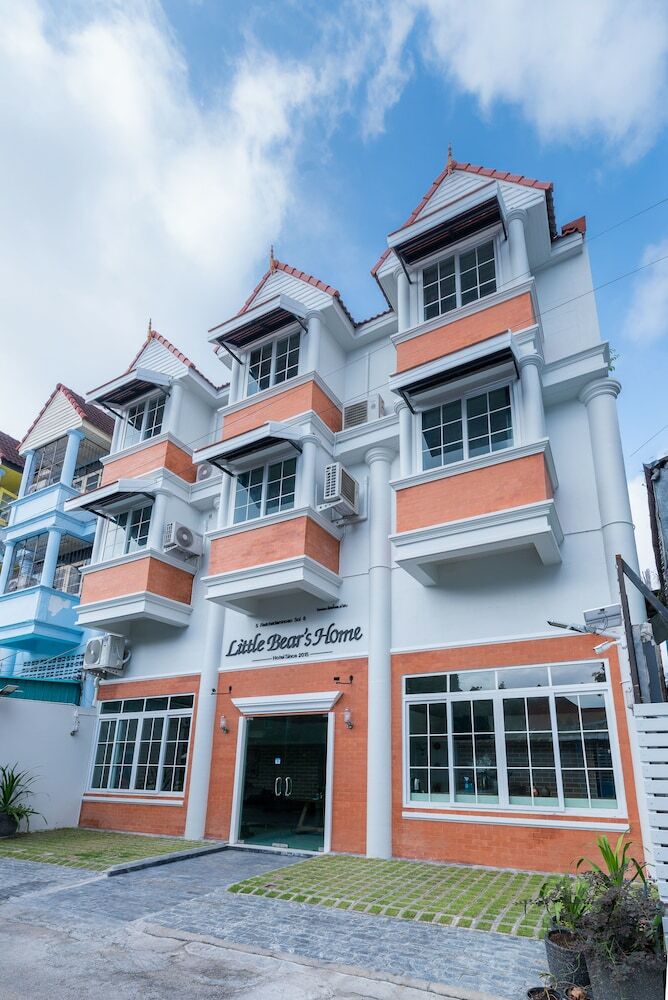 Hotel Little Bear's Home
