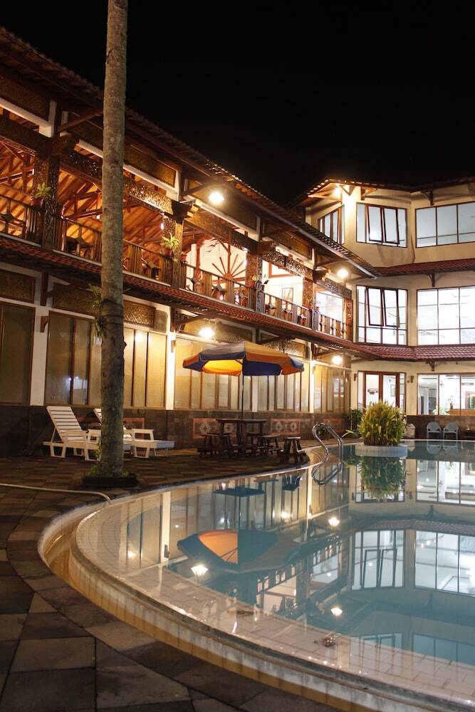 Surya Pesona Beach Hotel