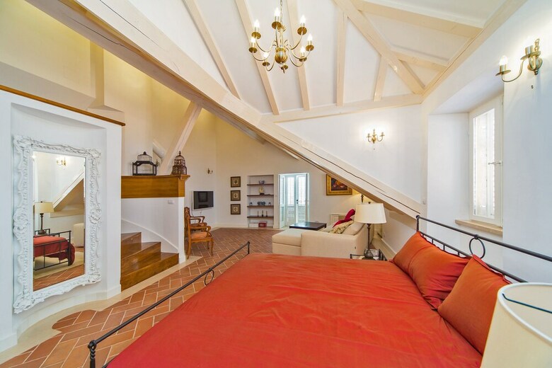 Old Town Apartments By Irundo