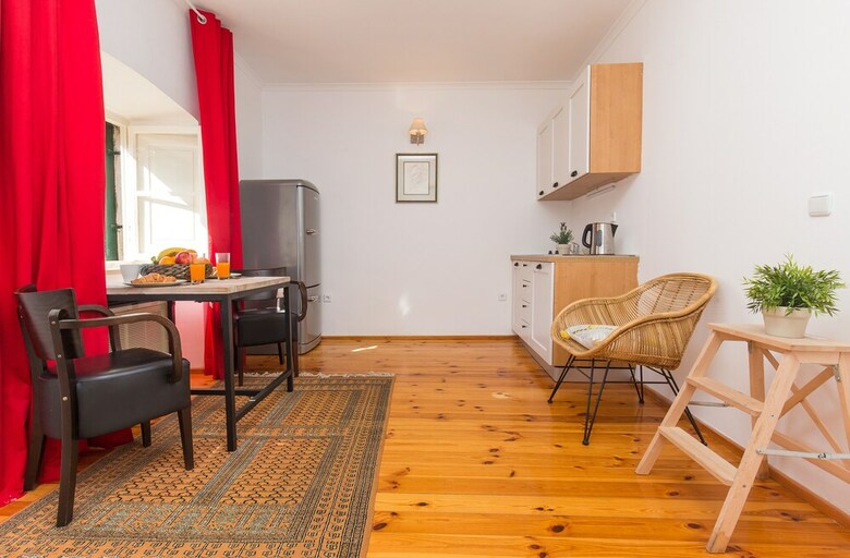 Old Town Apartments By Irundo
