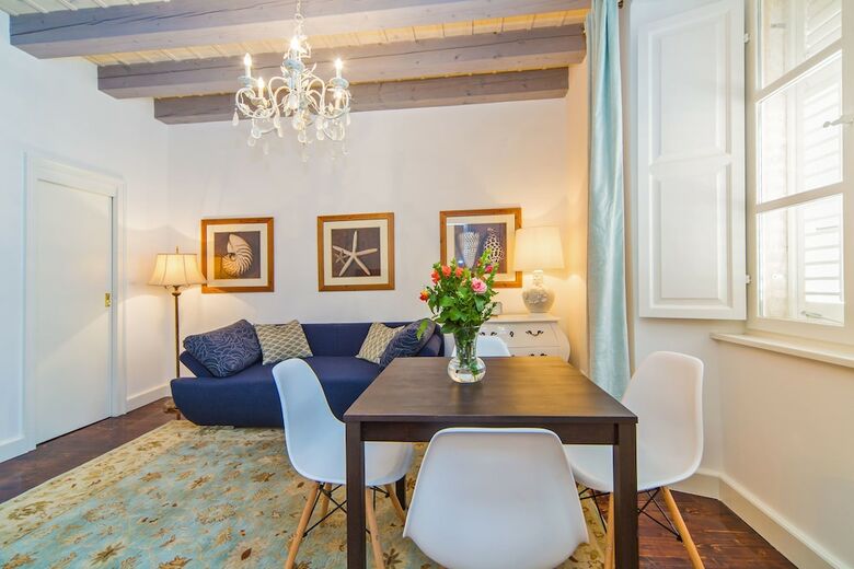 Old Town Apartments By Irundo