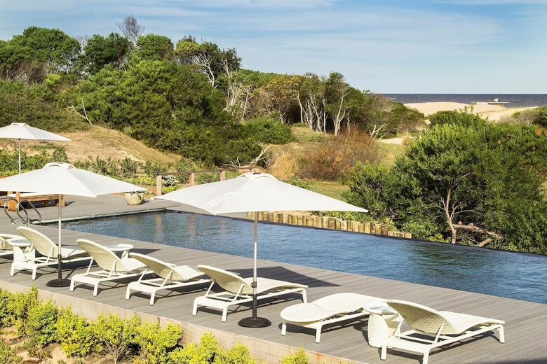 Anastasio Playa Hotel & Beach Club