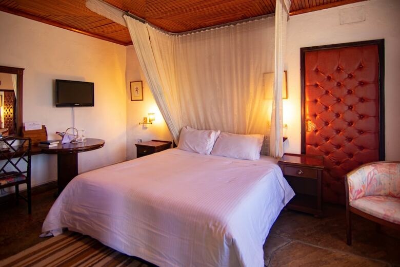 Hotel Jacaranda Lake Elementaita Lodge
