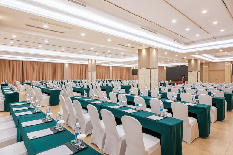 Hotel Holiday Inn Chongqing University Town