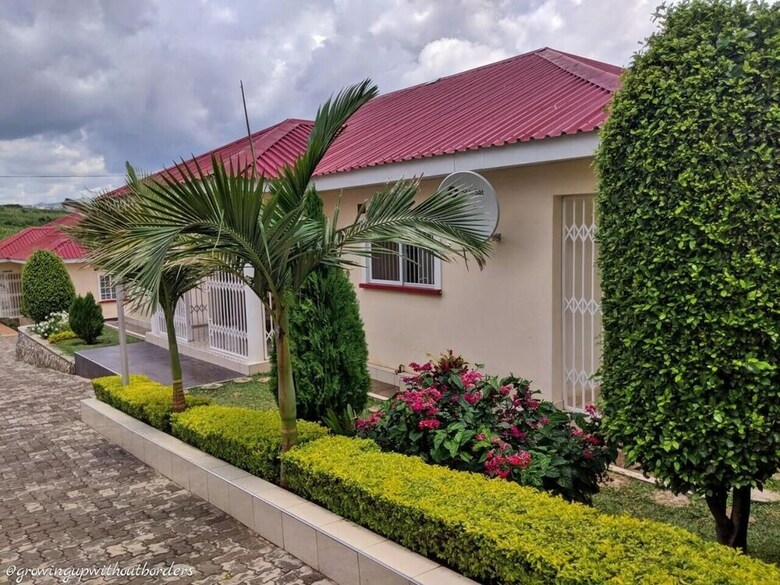 Hotel Home Up Guest House
