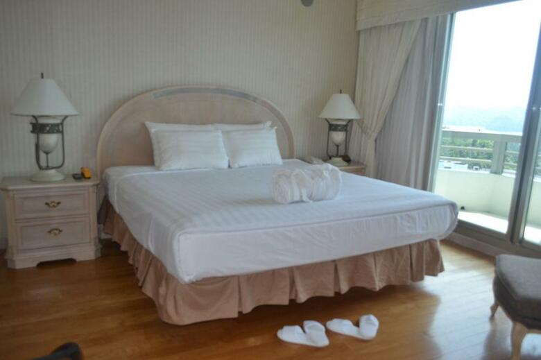Palasia Hotel Palau