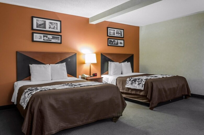 Hotel Sleep Inn & Suites