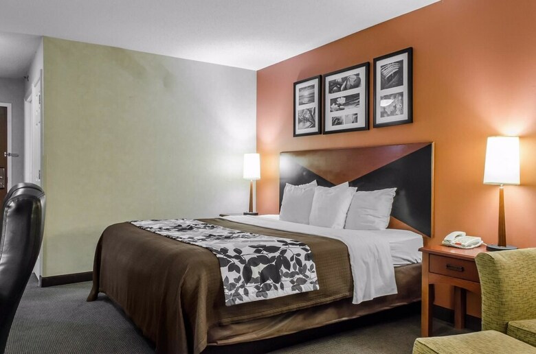 Hotel Sleep Inn & Suites