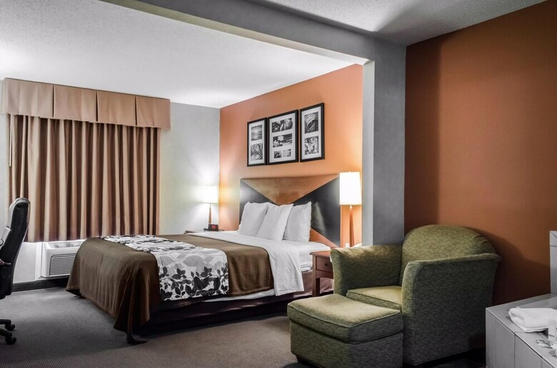 Hotel Sleep Inn & Suites
