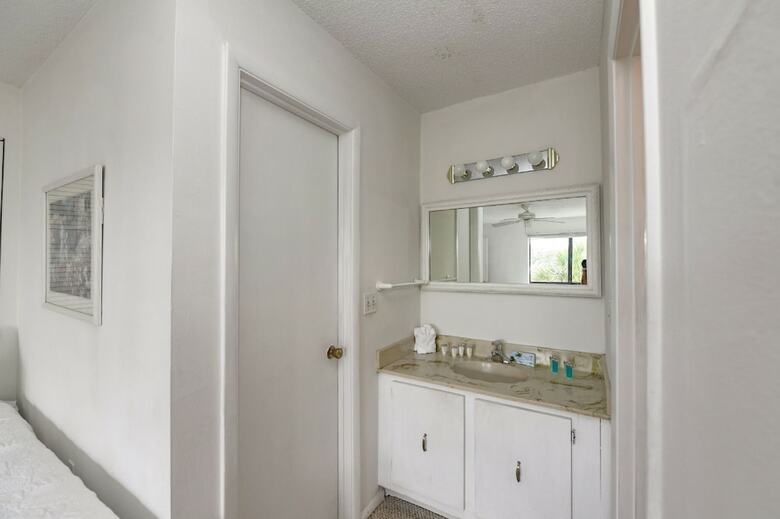 Bay Oaks By Beachside Management