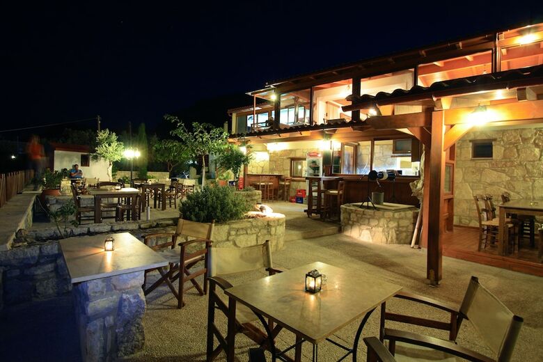 Aparthotel Earino