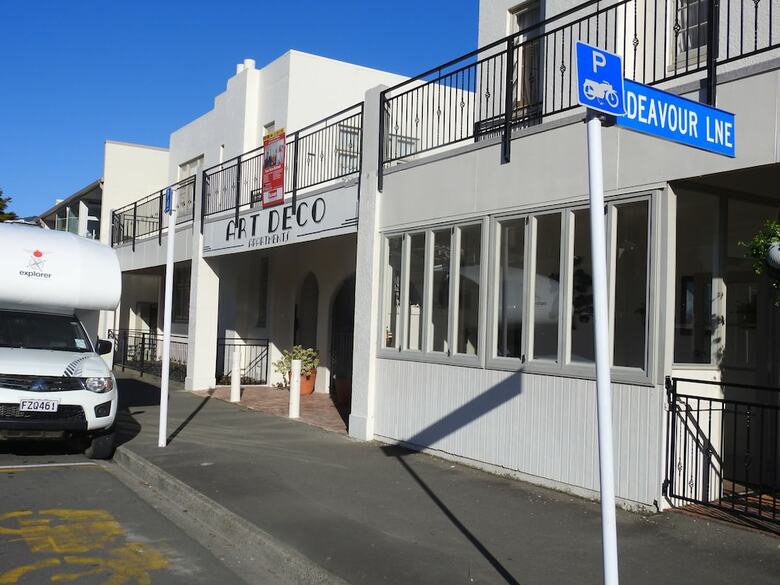 Art Deco Apartment