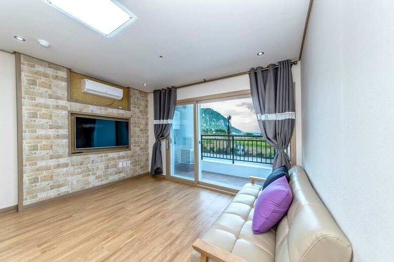 Hotel Narsha Resort