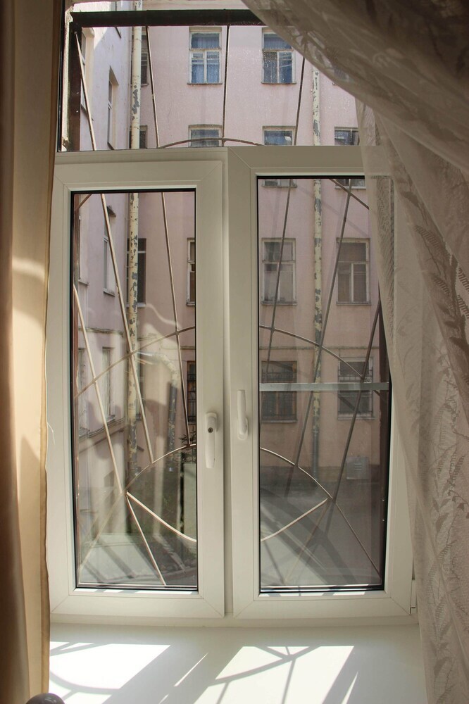 Hotel Guest Rooms Leone
