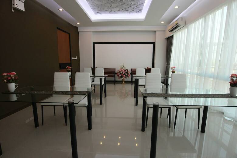 Hotel The Sila Sriracha