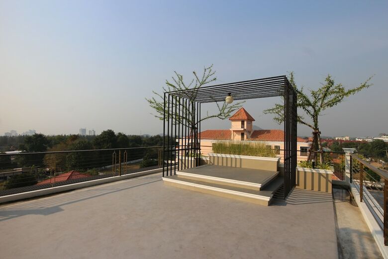 Hotel The Sila Sriracha