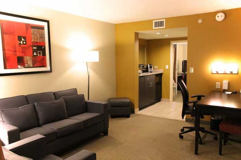 Hotel Embassy Suites Laredo