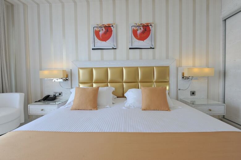 St. George Hotel Spa & Beach Resort