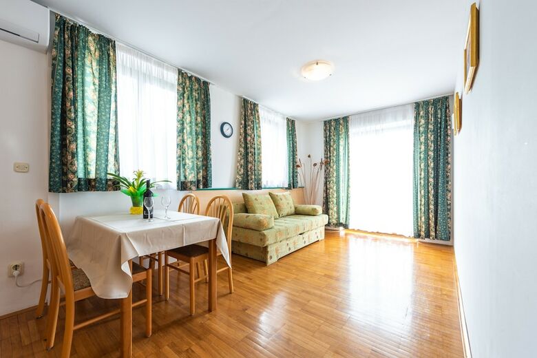 Apartments Matu?ko