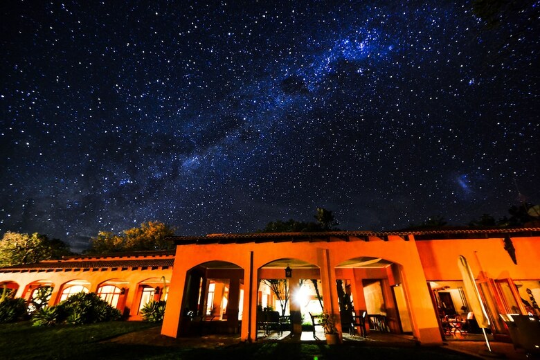 Posada The Bush House