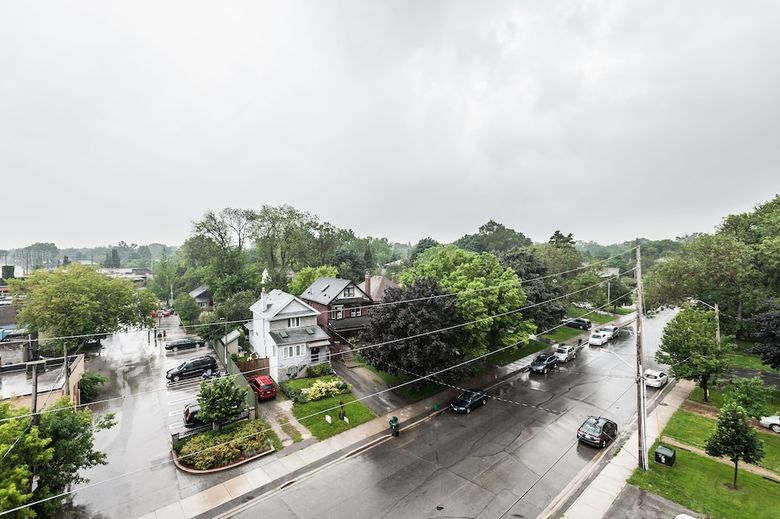 Life Suites - Fort York Central Condo